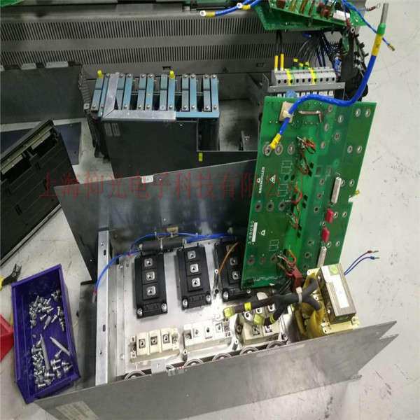 �U����ֱ���{�������ψ󾯾S��BUS6-MC-00-S000-3051-SI00-0000 M Dri