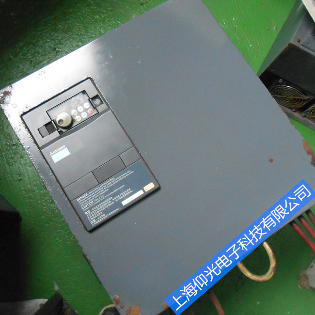 ����׃�l��A800ϵ�оS�޳�Ҋ���a FR-A840-01800-2-60 55KW�@ʾ������