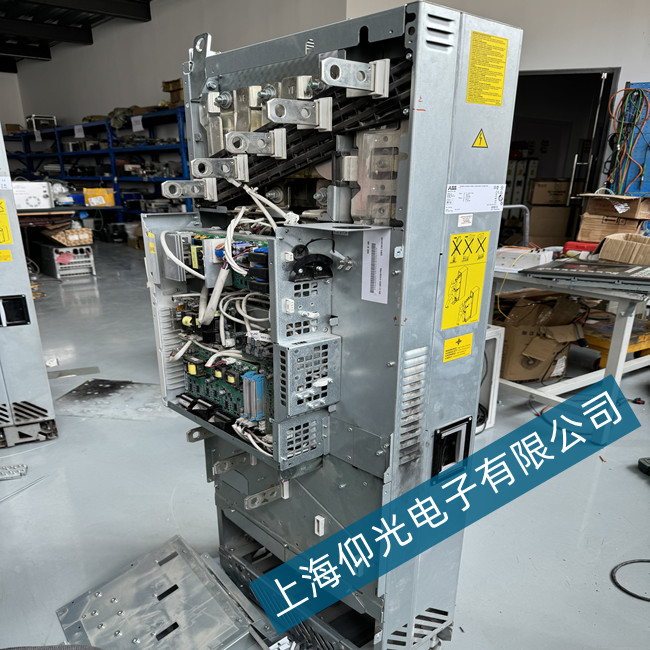 ���Ҹ۴���ABB ACS880׃�l����A797�ٶȷ������ù���-���M�z��