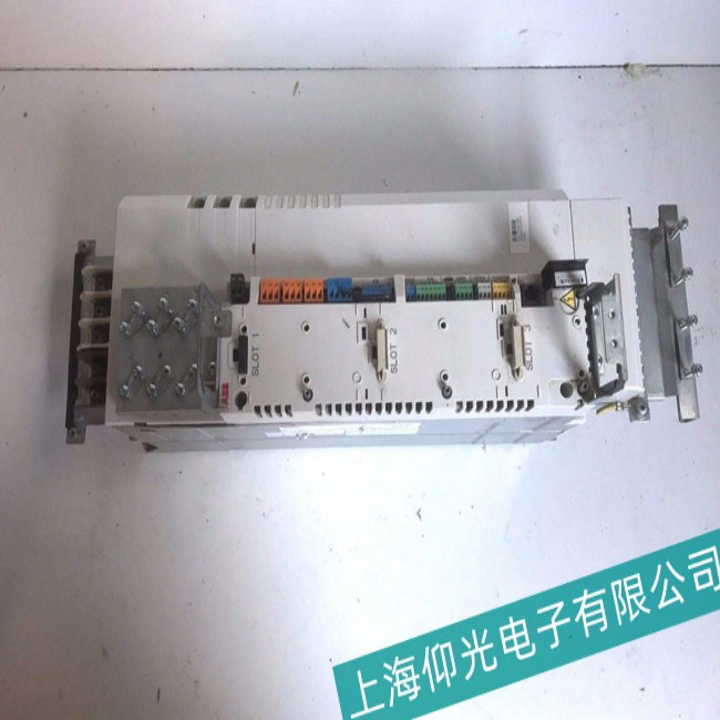 �V��ABB׃�l��ACS800ϵ�г��F�Ȳ�ͨӍ���ϾS�����]�S��